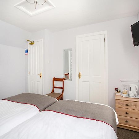 Oyo Timothy'S Hotel United Kingdom Buitenkant foto