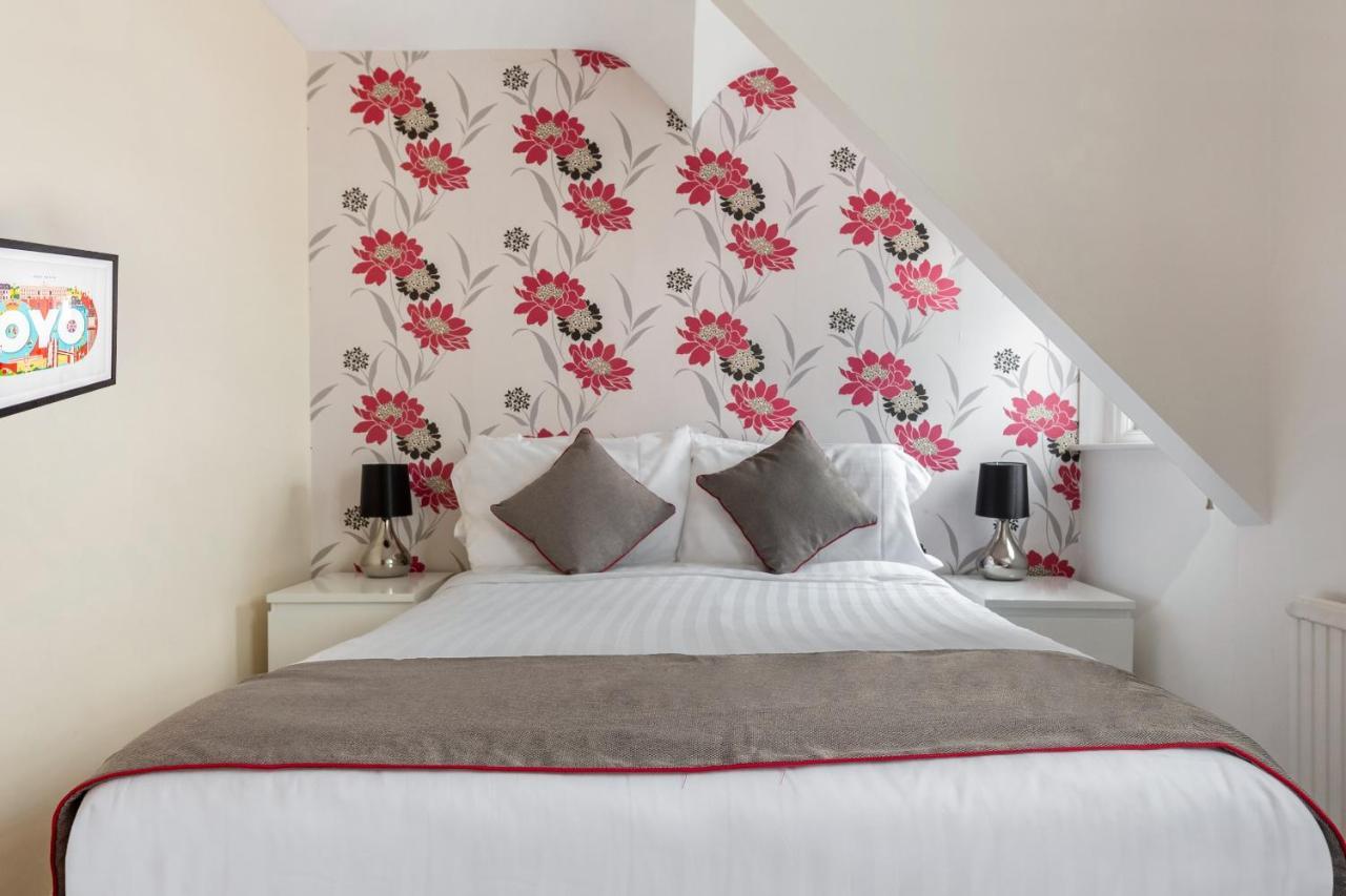 Oyo Timothy'S Hotel United Kingdom Buitenkant foto