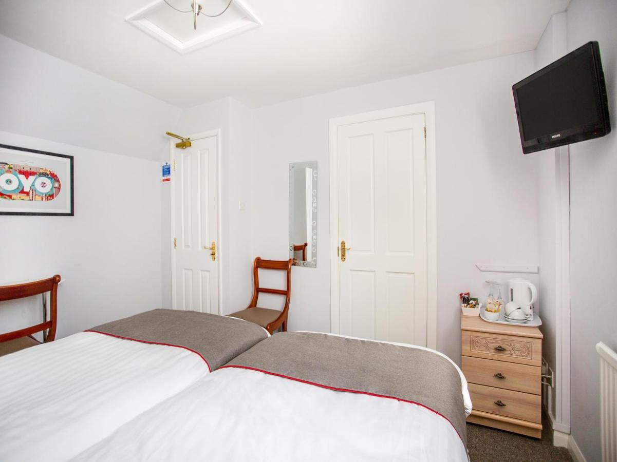 Oyo Timothy'S Hotel United Kingdom Buitenkant foto