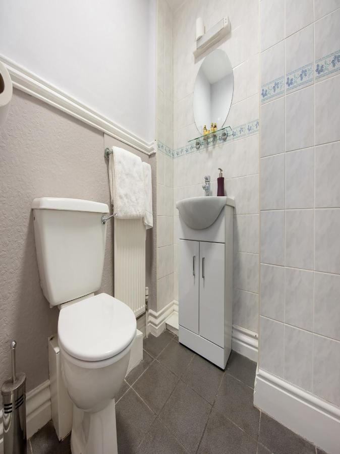 Oyo Timothy'S Hotel United Kingdom Buitenkant foto